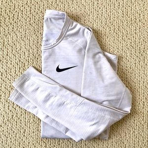 DRI-FIT lined long sleeve athletic shirt